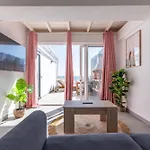 Semesterbostad Cozy For Solo Traveller Or Young Couple With Stunning View To The Ocean *