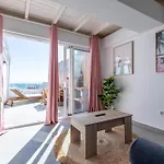 Cozy For Solo Traveller Or Young Couple With Stunning View To The Ocean Semesterbostad